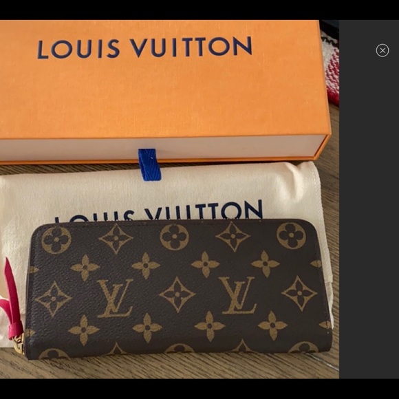 LV Clemence Wallet - Picture 3 of 7